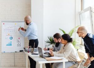 Phổ biến pháp luật về an toàn người bệnh là giải pháp quan trọng để giảm thiểu rủi ro y khoa.