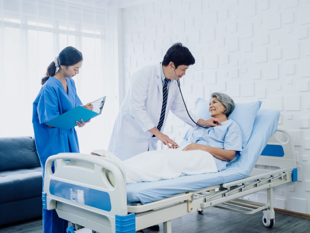 Khám và tầm soát sức khỏe